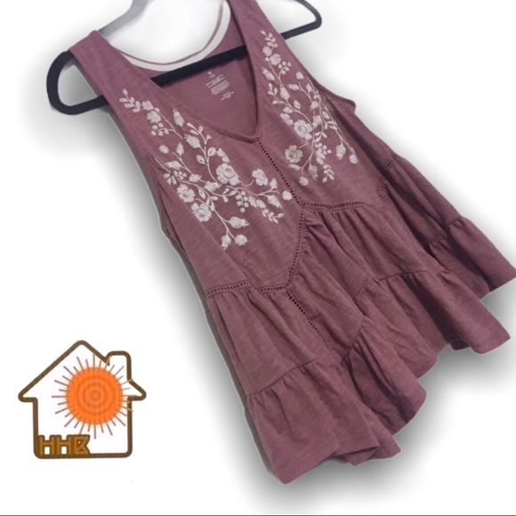 Arizona Jean Company Tops - ✨4/$20✨Arizona Jeans Flowy Ruffled Pink Tanktop